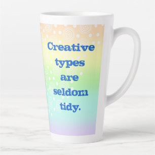 Creatieve types zijn zelden twijde pasteelregenboo latte mok