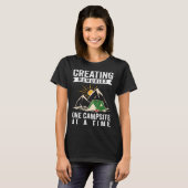 Creating Memories One Campsite At A Time T-shirt (Voorkant volledig)