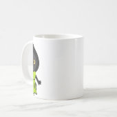Créature noire mignonne en robe verte Mug à café (Devant gauche)