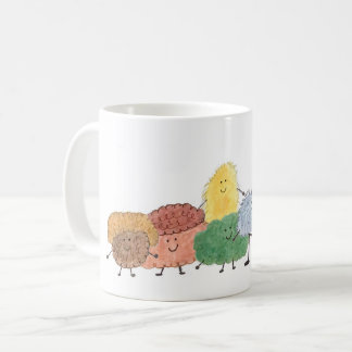 Créatures mignonnes et duveteuses sur un mug