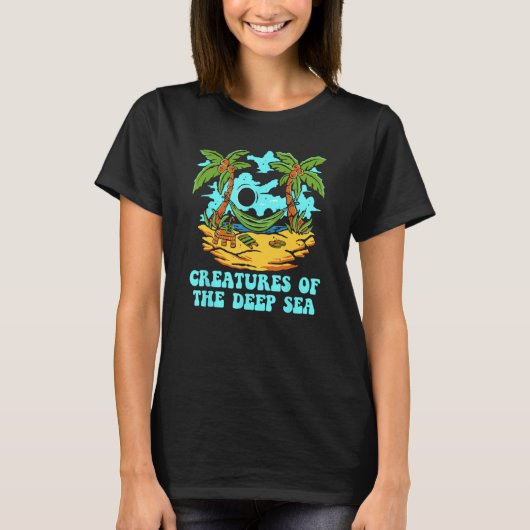 Creatures of the Deep Sea Beach Deep Diving Ocean  T-shirt (Voorkant)