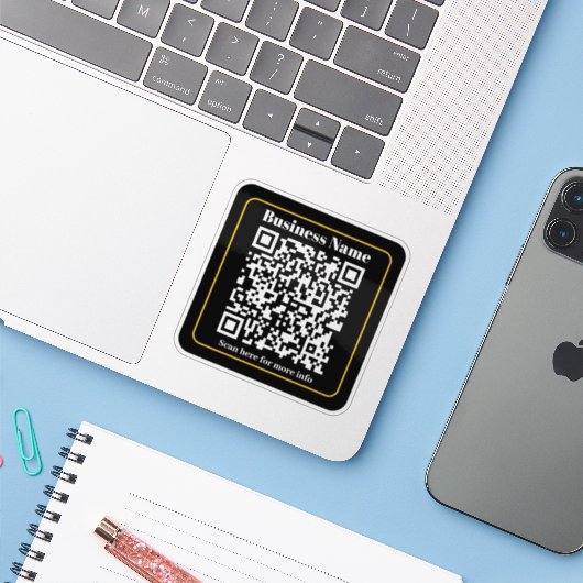 Creëer een direct scanbare QR-code voor bedrijven Sticker (Laptop met iPhone)