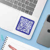 Creëer een scanbare QR-code | Bewerkbaar donkerbla Sticker (Laptop met iPhone)
