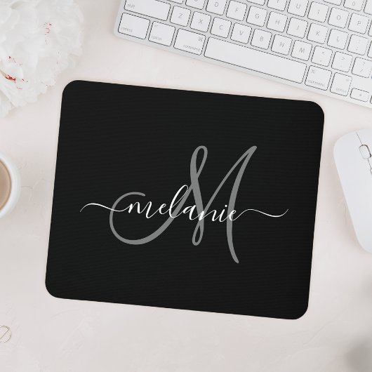 Creëer uw eigen aangepaste monogram en naamscript muismat