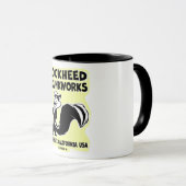 Creekrat CARtoons Skunkworks Mug (Devant droit)