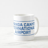 Creekrat Cartoons Topanga Airport Mug (Devant droit)