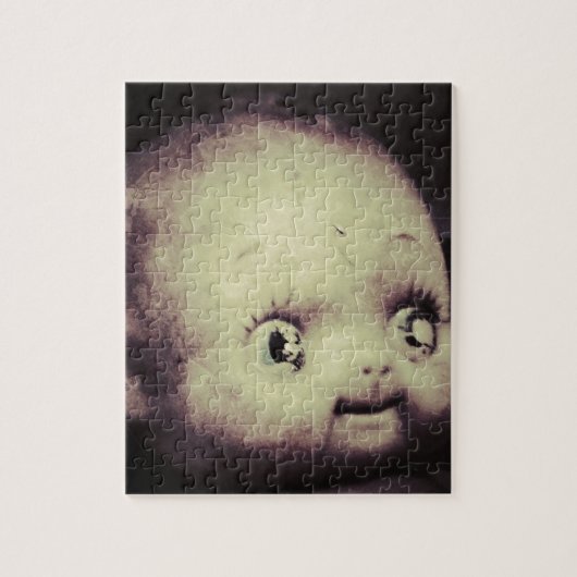 Creepy Doll Legpuzzel (Verticaal)