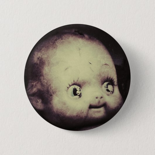 Creepy Doll Ronde Button 5,7 Cm (Voorkant)