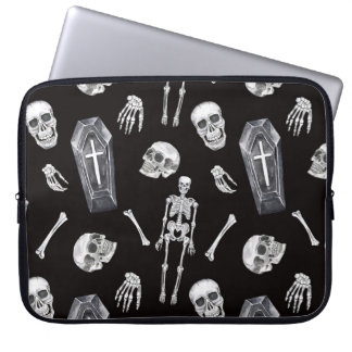 Creepy Skulls: Halloween Waterverf Pattern Laptop Sleeve