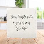 Créez votre propre calligraphie de devis<br><div class="desc">Créez votre propre dessous de verre de devis personnalisé. Dispose de typographie calligraphique minimaliste.</div>