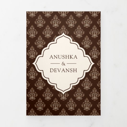 Crème Bruin Ikat Fotocollage Indische bruiloft Drieluik Uitnodiging (Cover)