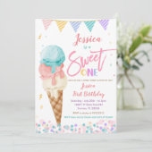Crème glacée colorée Sweet One Birthday Invitation (Debout devant)