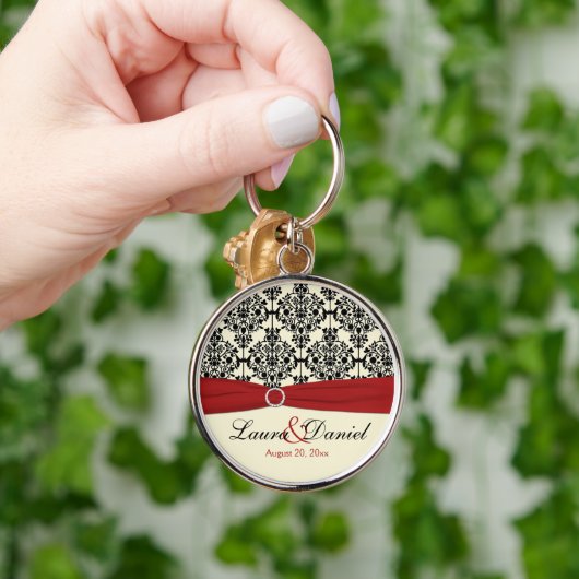 Crème, Rood, en Zwart Damask Bruiloft Sleutelhange Sleutelhanger (Hand)