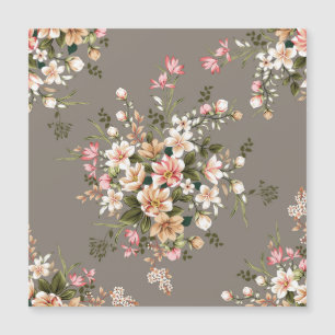 Crème, roze bloemen op grijs.