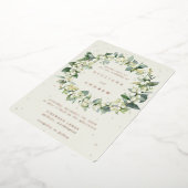 Crème Snowberry + Eucalyptus Krans Winter Huwelijk Folie Uitnodiging (Gedraaid)