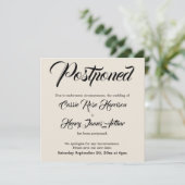 Crème Uitgebreide Uitgestelde Trouwaankondiging Kaart (Staand voorkant)