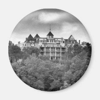 Crescent Hotel Magnet Magneet