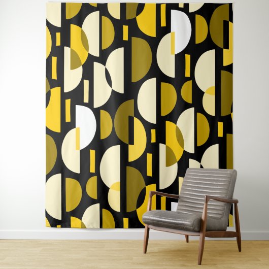 Crescent Pattern 010921 - Amber Wandkleed (In situ)