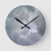 Crescent Shaped Clouds Ronde Klok (Voorkant)