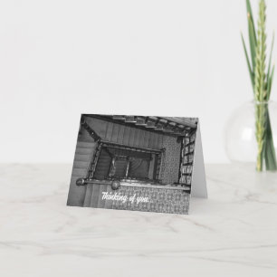 Crescent Stairwell Grayscale denking van uw Kaart