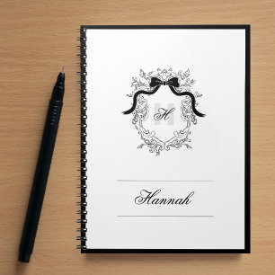  Crest Monogram Coquette Boog Naam Initialen Notitieboek