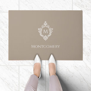 Crest Taupe Neutralen Elegante Monogram en Naam Deurmat