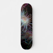 Crimson Anemone Skateboard (Voorkant)
