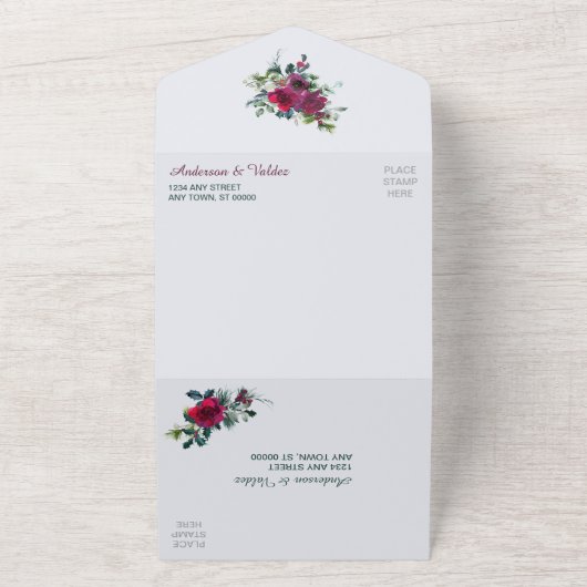 Crimson KerstRose Bouquet Weddenschap All In One Uitnodiging (Buitenkant)