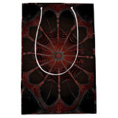 Crimson Web: Fractale dans met de Redback Spider Medium Cadeauzakje (Voorkant)