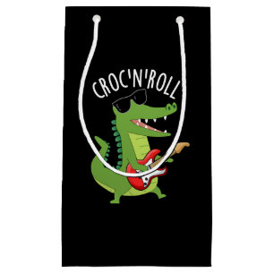 Croc N Roll Funny Crocodile Pun Dark BG Klein Cadeauzakje