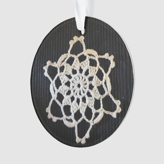 Crochet Snowflake Ornament (voorkant)