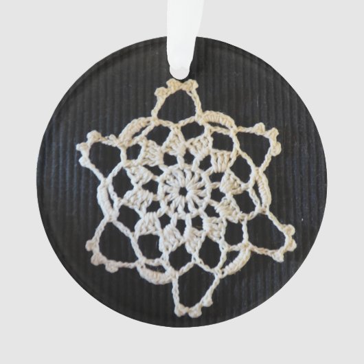 Crochet Snowflake Ornament (voorkant)