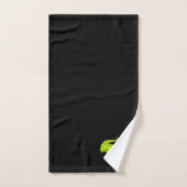 Crocodile mignon sur serviette de bain noire (Serviette à main)