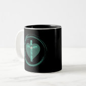 Croix avec coeur Cercle Emerald Mug vert (Devant gauche)