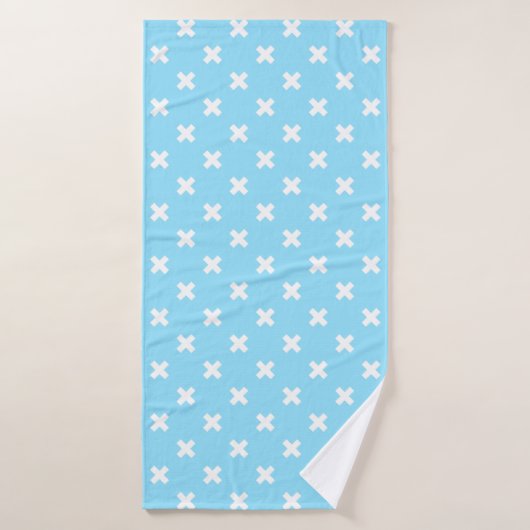 Croix blanche sur le bleu bébé (Serviette de bain)
