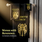 Croix catholique d'or avec ailes