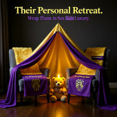 Croix catholique romantique d'or avec aspect feuil