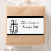 Croix de la Bible noire et blanche Étiquette (En situation)