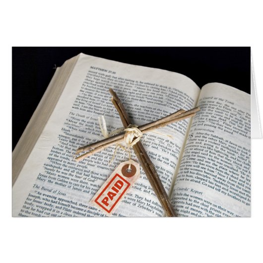 Croix de Pâques et étiquette de prix sur la Bible (Devant horizontal)