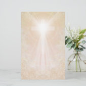 Croix en papeterie d'or (Debout devant)