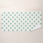Croix verte coutures sur blanc (Serviette de bain)