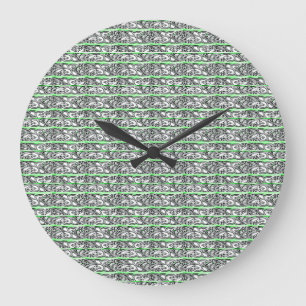 Cross Filigree Design Green Pattern Grote Klok