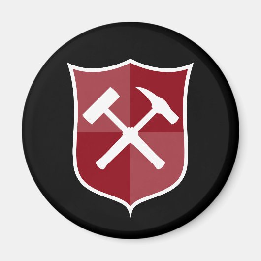 Crossed Rock Hammer Shield Magneet (Voorkant)