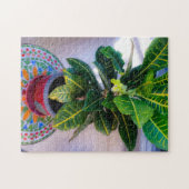 Croton en fleurs sur la table de mosaïque Puzzle (Horizontal)