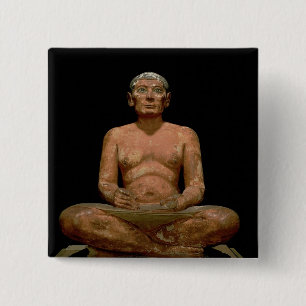 Crouching Scribe Statue Vierkante Button 5,1 Cm