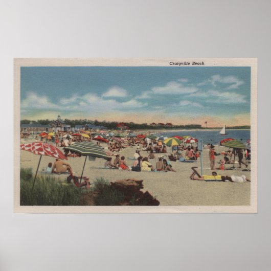 Crowded Beach Scene Poster (Voorkant)