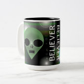 "Croyant" Mug Alien Images par J.H. Thornton (Devant gauche)