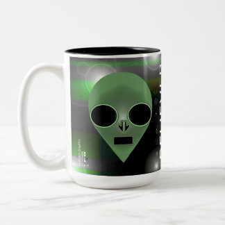 "Croyant" Mug Alien Images par J.H. Thornton