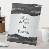 Croyez En Vous-Même Piédestal Signe (In SItu)