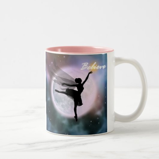 Croyez la tasse féerique de danse (Droit)